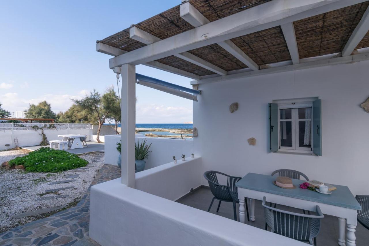 Venia'S Guesthouse Pollonia Exterior photo
