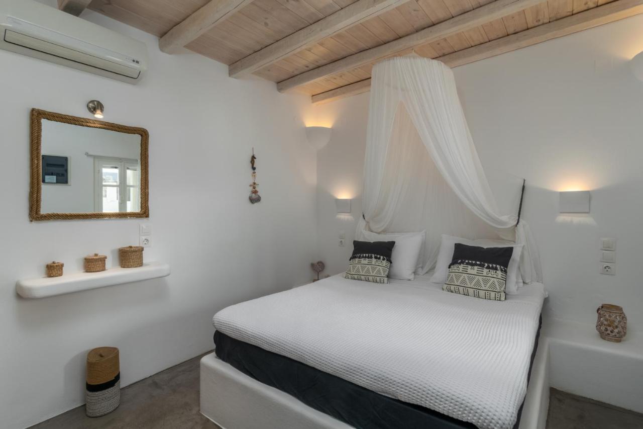 Venia'S Guesthouse Pollonia Exterior photo
